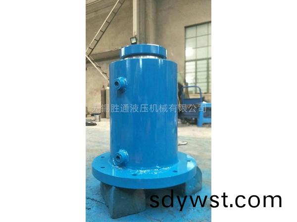 大型灋蘭(lan)油(you)缸